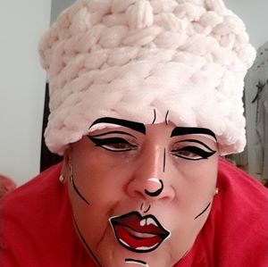 Hat Woman's Deluxe Queen Style Knit 🧣🧣🧣🧤🧤🧤💨💨💨💨💨💨💨💨💨💨💨💨💨💨💨